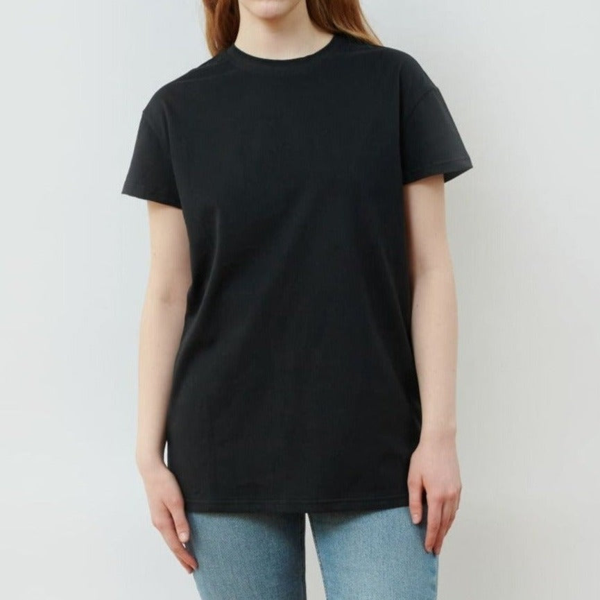 T-Shirt aus zertifizierter Bio-Baumwolle in schwarz von Awearable, einer Slow Fashion-Marke für Frauen