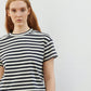 T-Shirt mit Streifen in Navy und Ecru aus zertifizierter Bio-Baumwolle von Awearable, einer Slow Fashion-Marke für Frauen