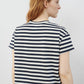 Cropped T-Shirt mit Streifen in Navy und Ecru aus zertifizierter Bio-Baumwolle von Awearable, einer SFair Fashion-Marke für Frauen